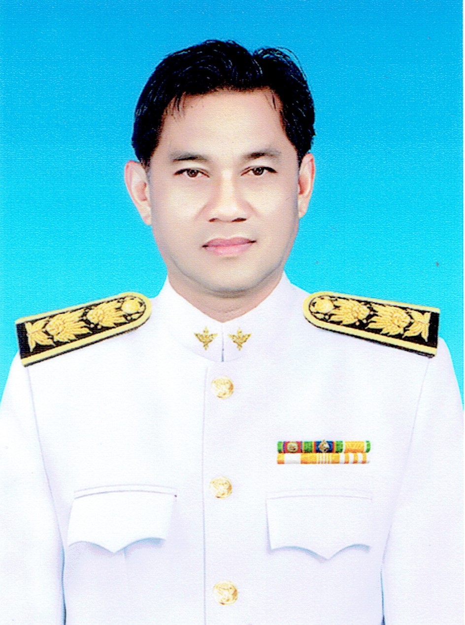 นายรอน หลีเยาว์